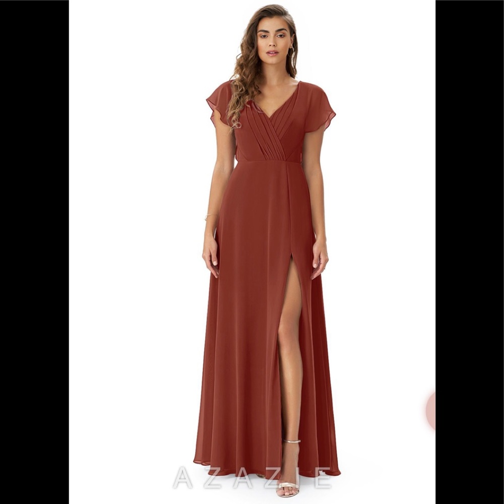 Azazie Rylee
Dress Color: Terracotta